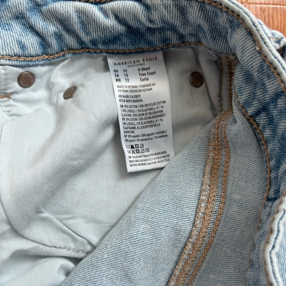 AE Dreamy Drape Stretch Super High-Waisted Baggy Wide-Leg Jean size 12 x short - Picture 7 of 8